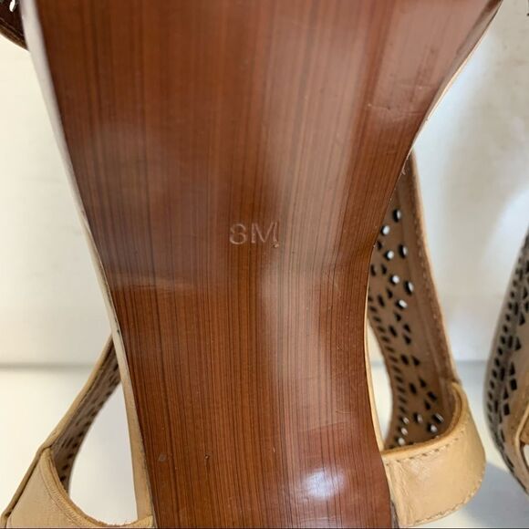 Diane Von Furstenberg laser cutout platform heels - Picture 5 of 7